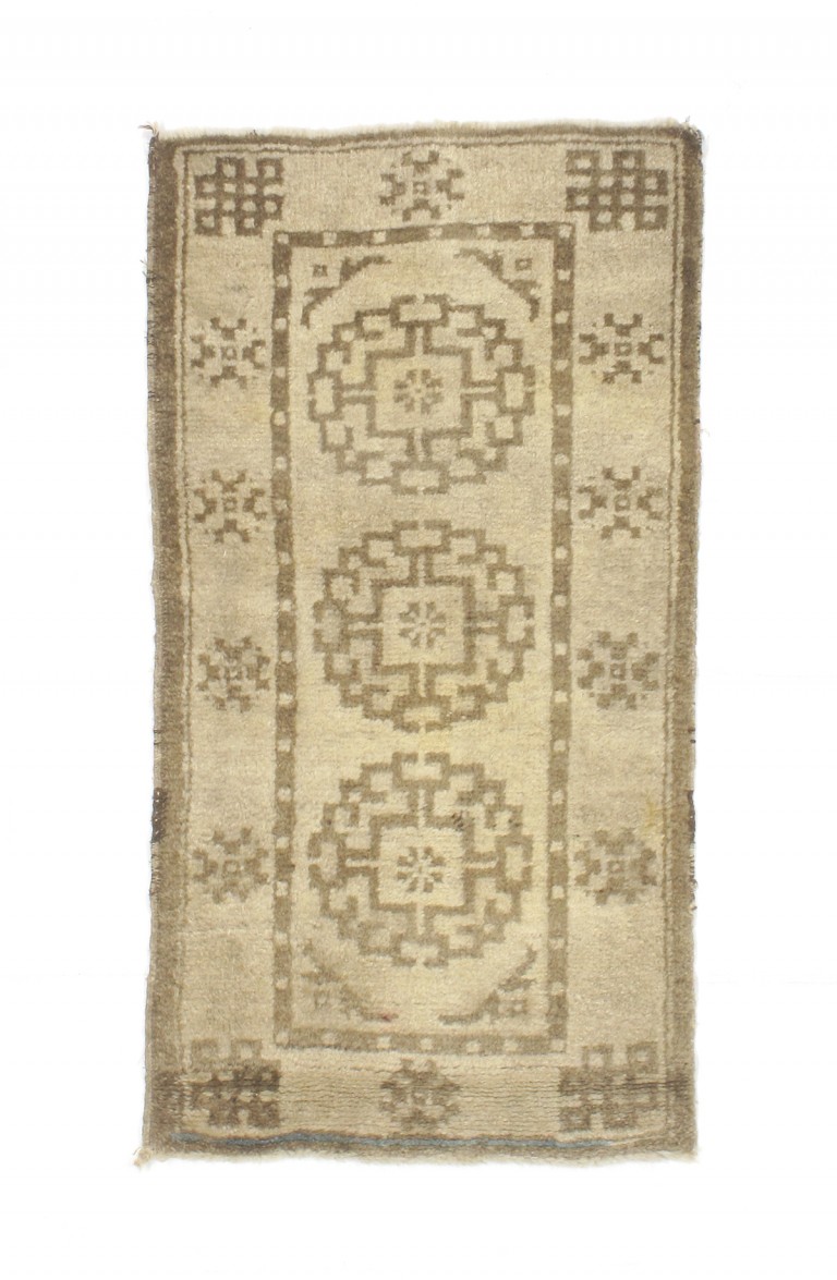 4308 Chinese 2 ft x 3 ft 8 in (61 x 115)